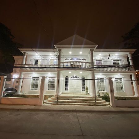 White House Apartment กวายากิล ภายนอก รูปภาพ